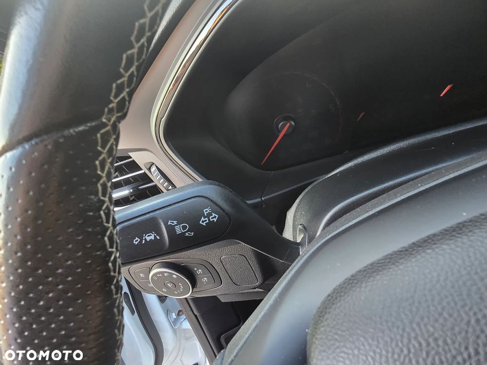 Ford Focus 2.0 EcoBlue ST - 21