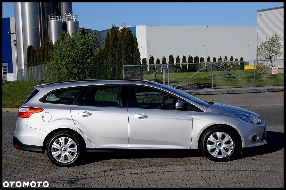 Ford Focus - 25