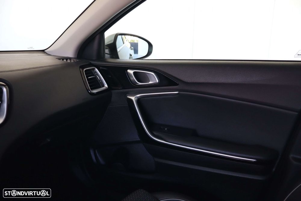 Kia XCeed 1.6 GDi PHEV Tech - 27