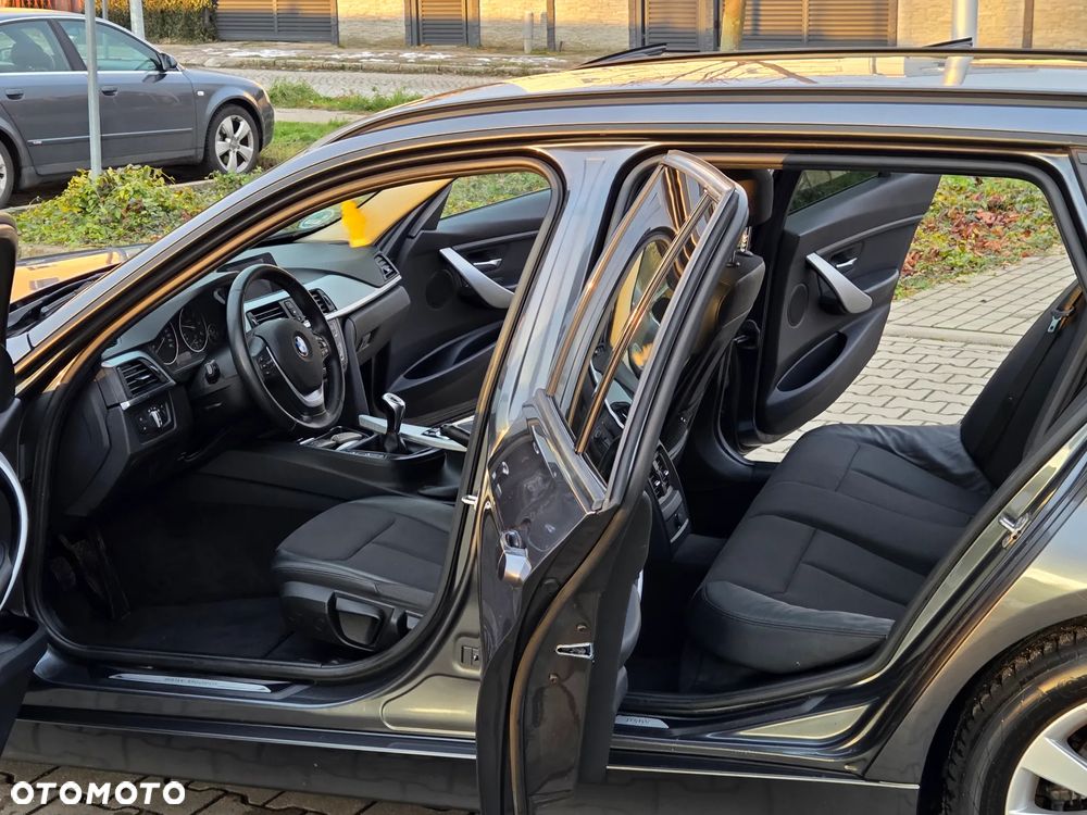 BMW Seria 3 320d Blue Performance Modern Line - 26