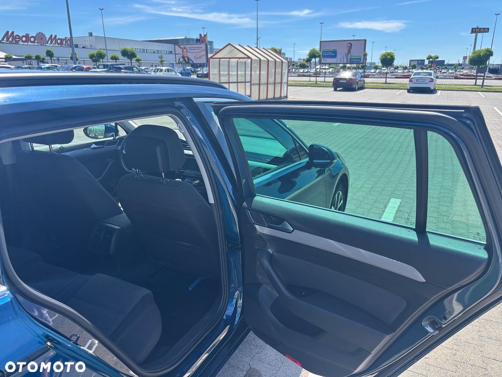 Volkswagen Passat 2.0 TDI EVO Business - 19