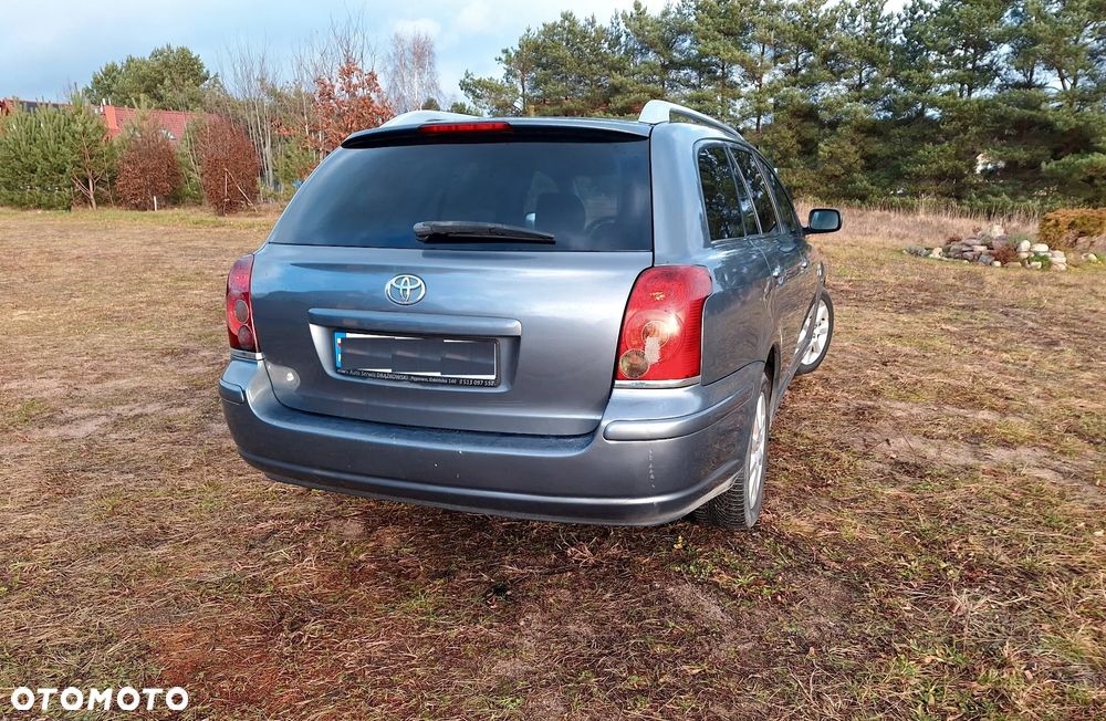 Toyota Avensis - 3
