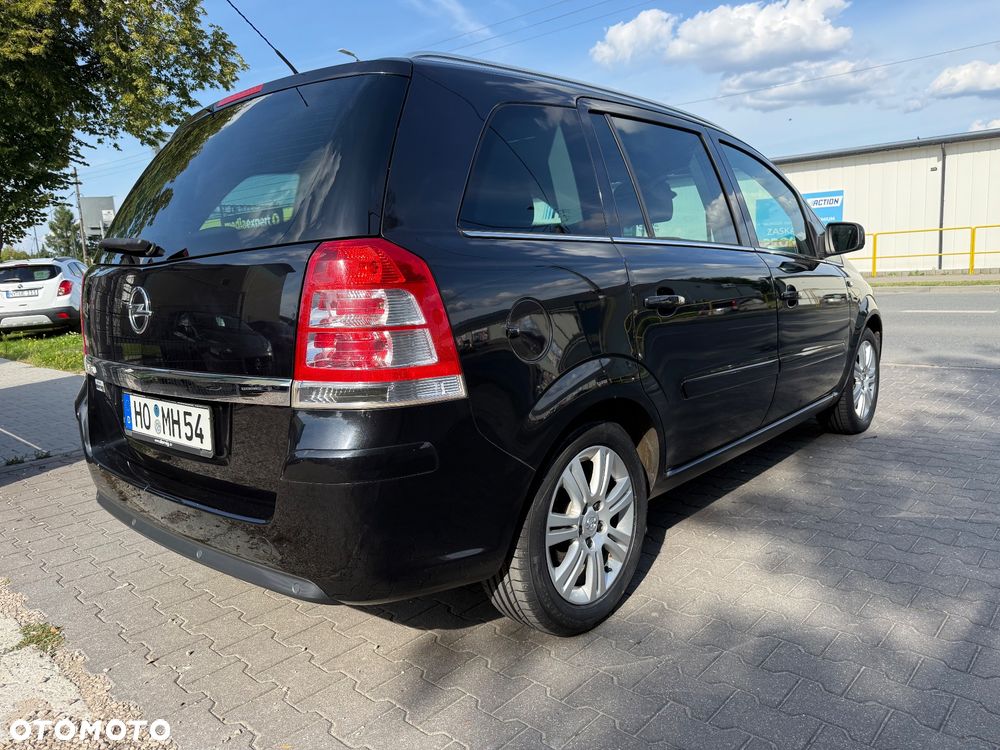 Opel Zafira 1.8 Cosmo - 16