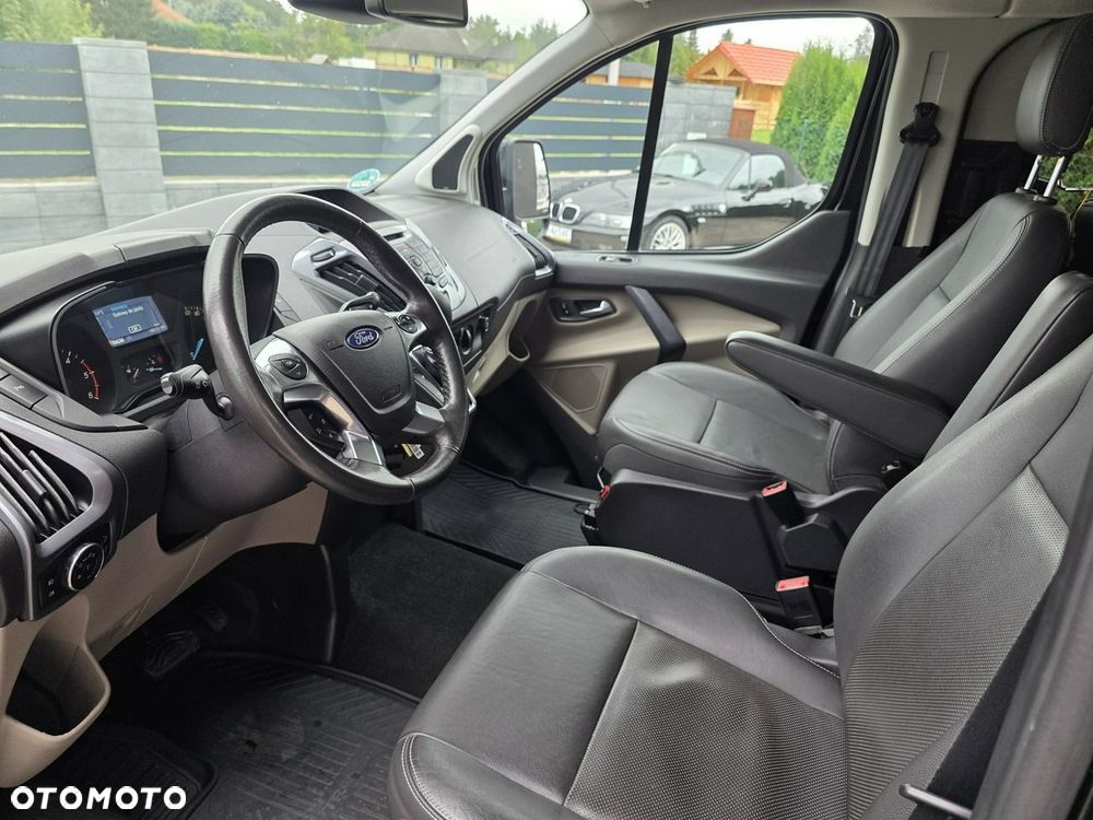 Ford Tourneo Custom - 18