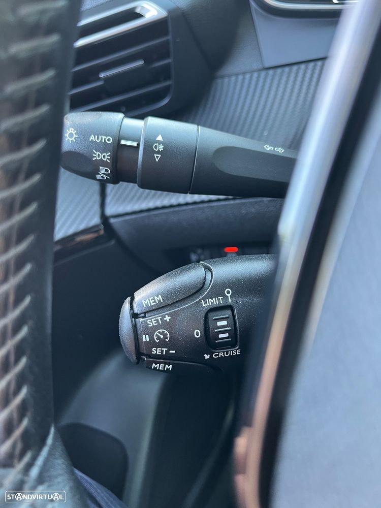 Peugeot 2008 1.2 PureTech Active - 23