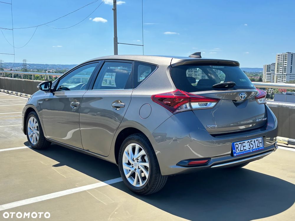 Toyota Auris 1.8 HSD Prestige - 6