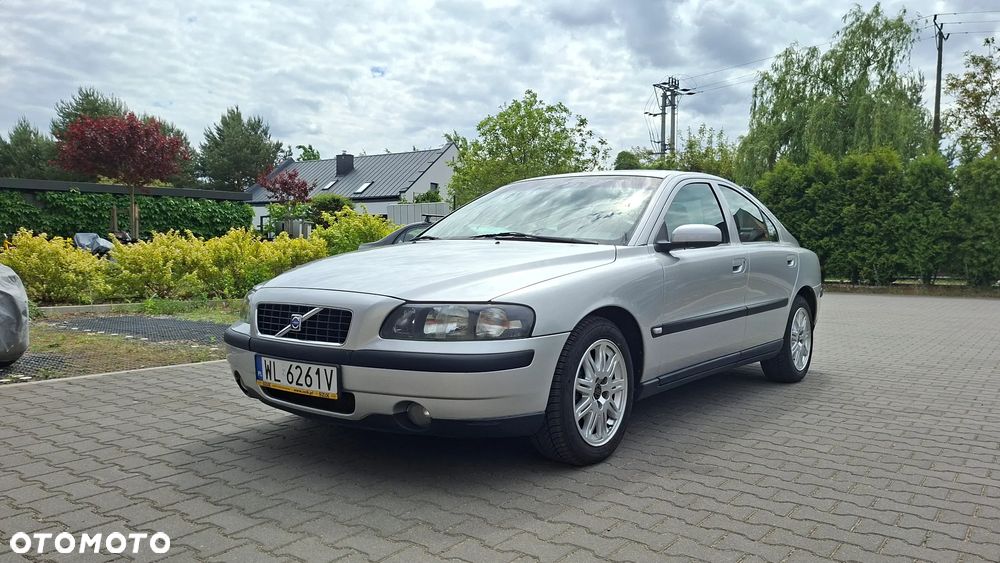Volvo S60 2.4D5 Momentum - 1