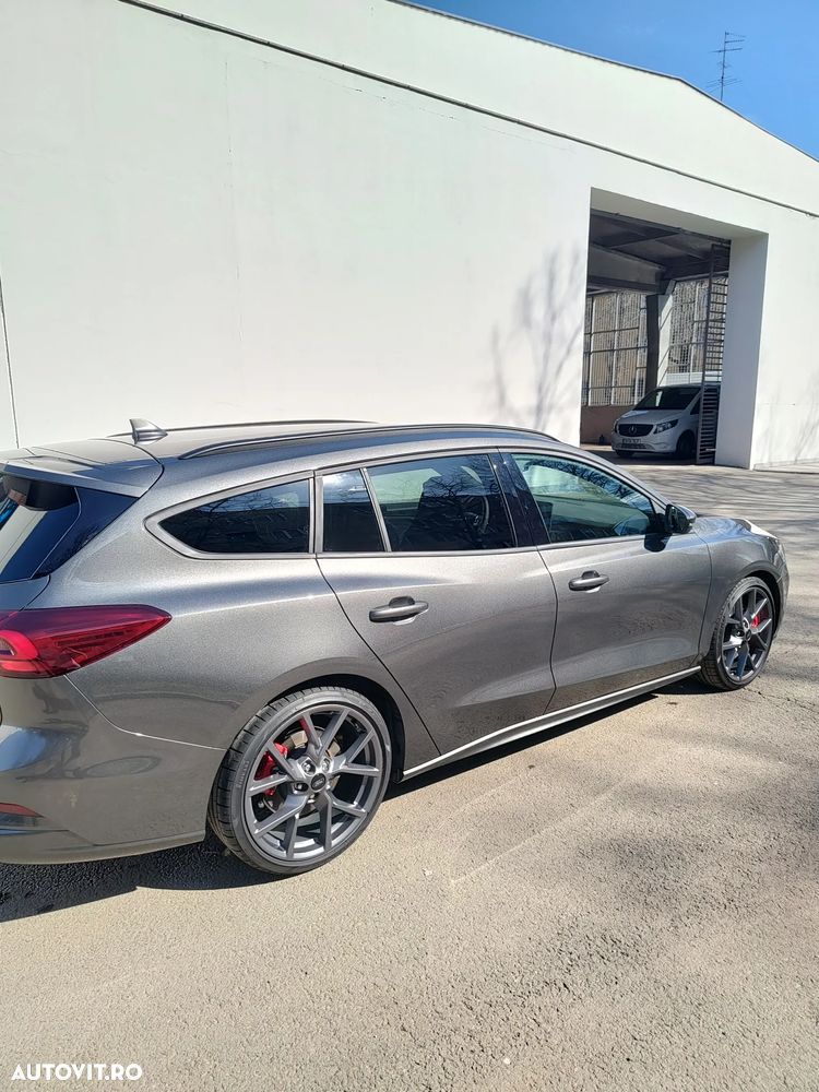 Ford Focus 2.3 Ecoboost 7DCT ST X - 12