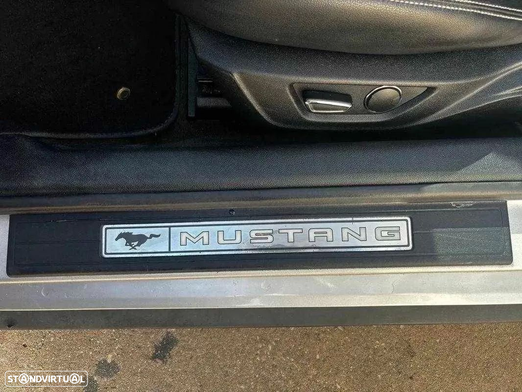 Ford Mustang Cabrio 2.3 Eco Boost - 13