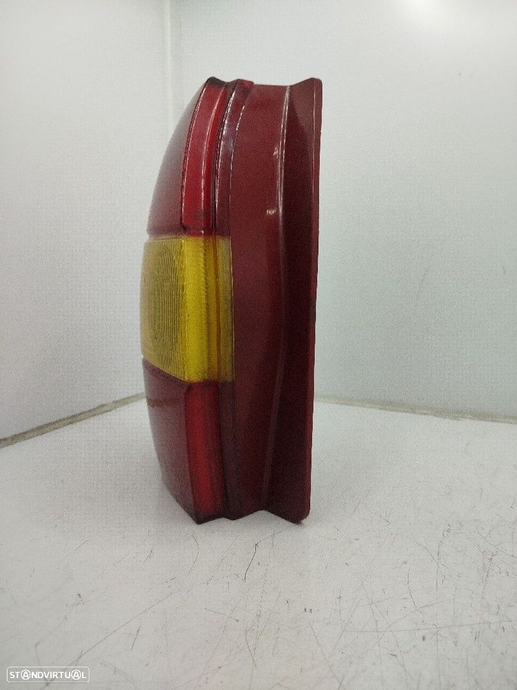 Farolim Stop Esq Fiat Palio Weekend (178_) - 2