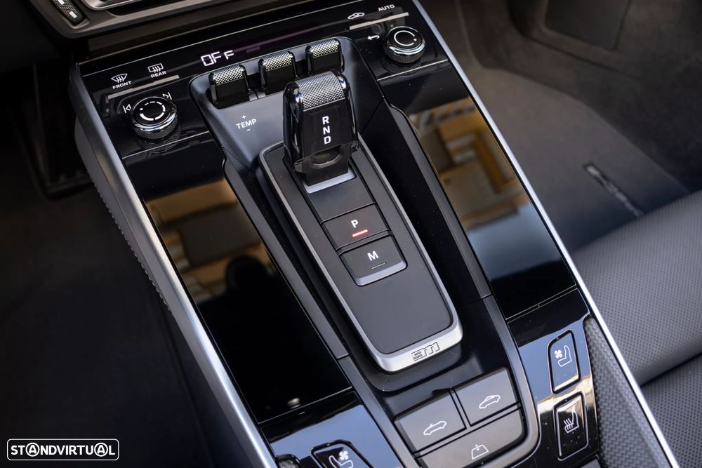 Porsche 911 (992) Turbo S PDK - 35