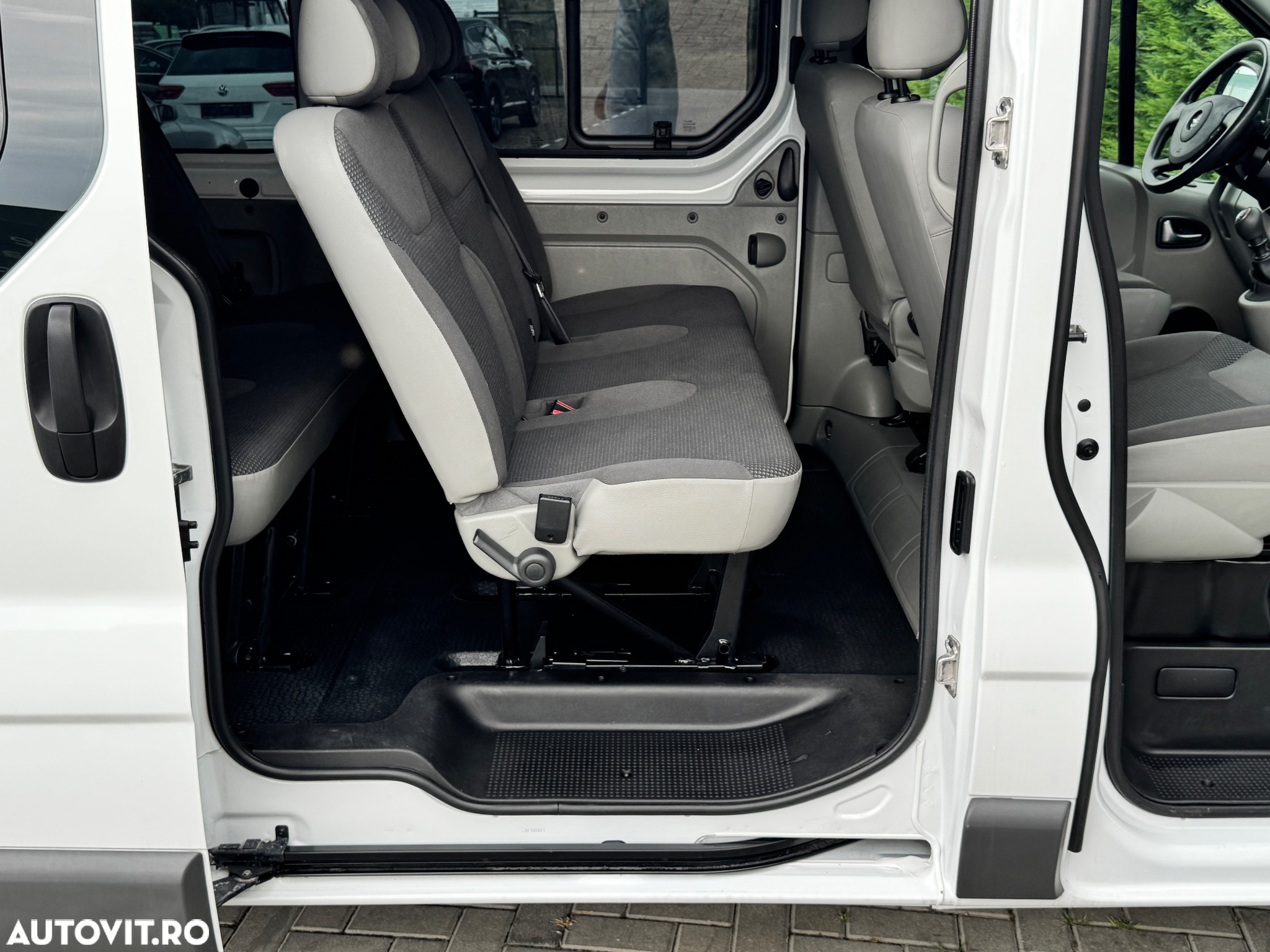 Opel Vivaro - 21