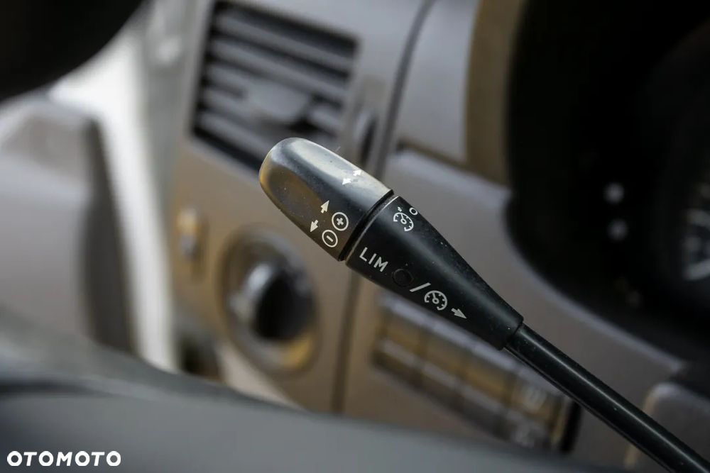 Mercedes-Benz Sprinter - 21