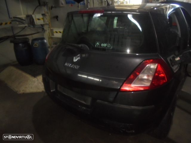 Carro MOT: K9K722 K9KBDX7  CXVEL: JR5-102   JR5-S-07 RENAULT MEGANE 2 2003 1.5DCI 82CV 5P PRETO DIESEL - 7