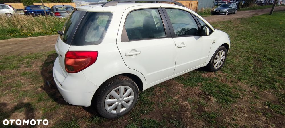 Suzuki SX4 1.6 DDiS Comfort - 5