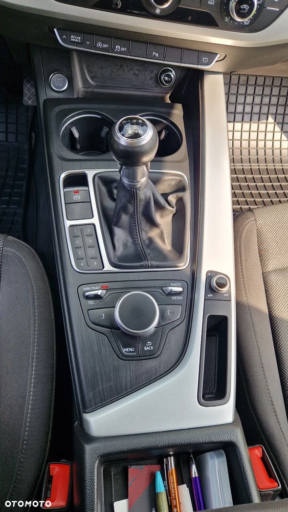 Audi A4 Avant 2.0 TDI - 24