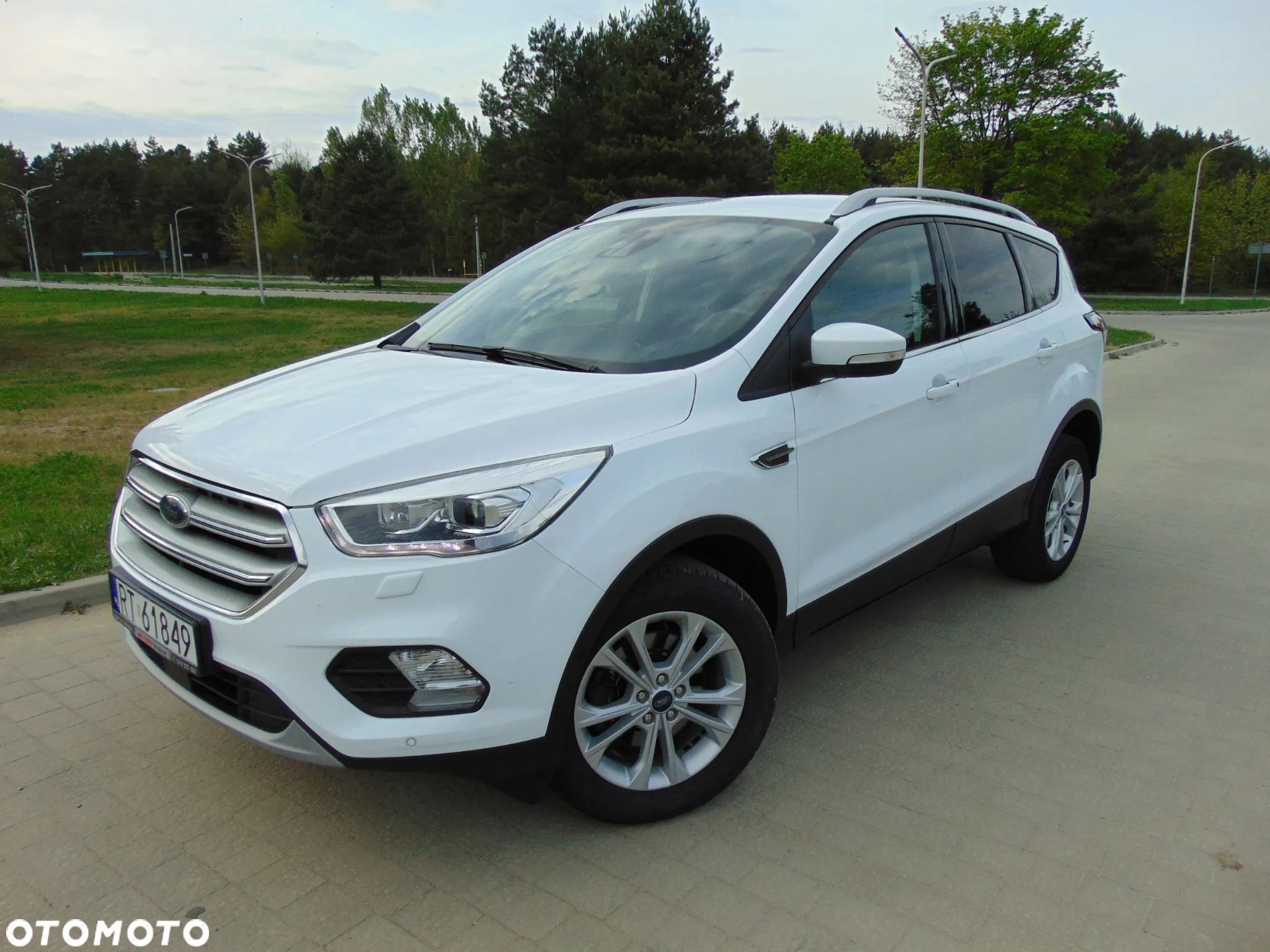 Ford Kuga 2.0 TDCi FWD Titanium - 1