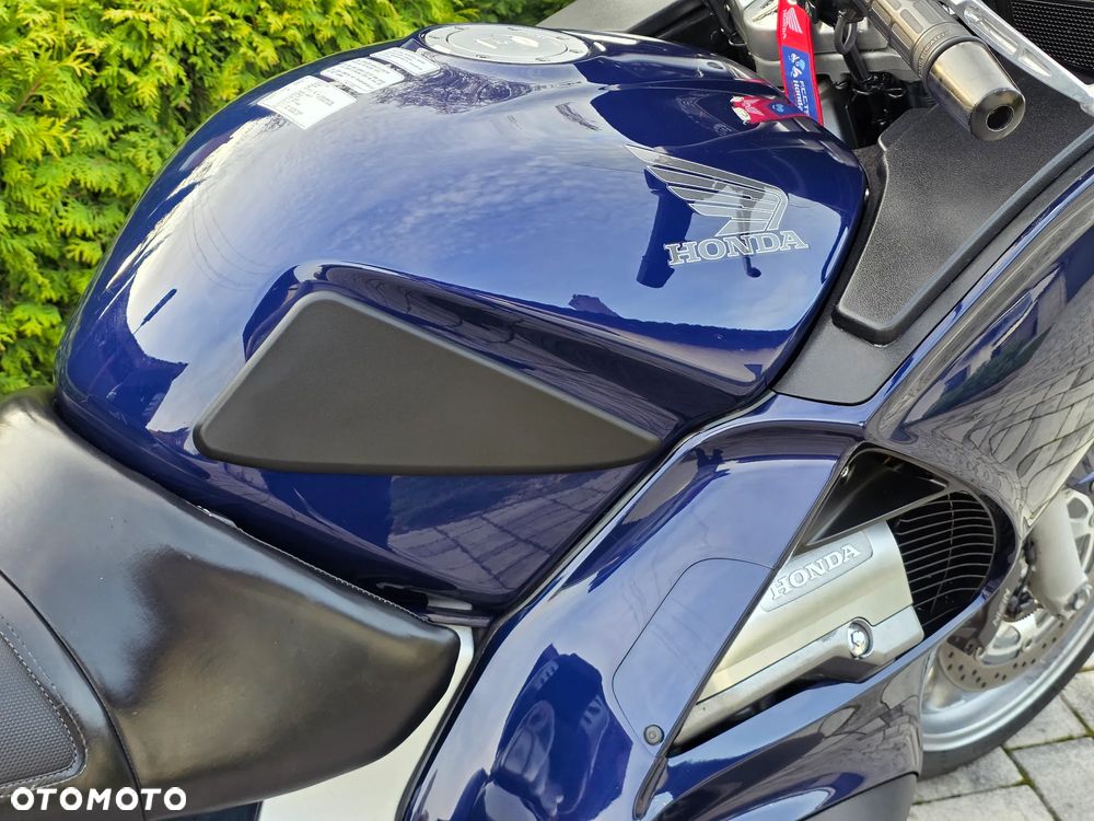 Honda ST - 12