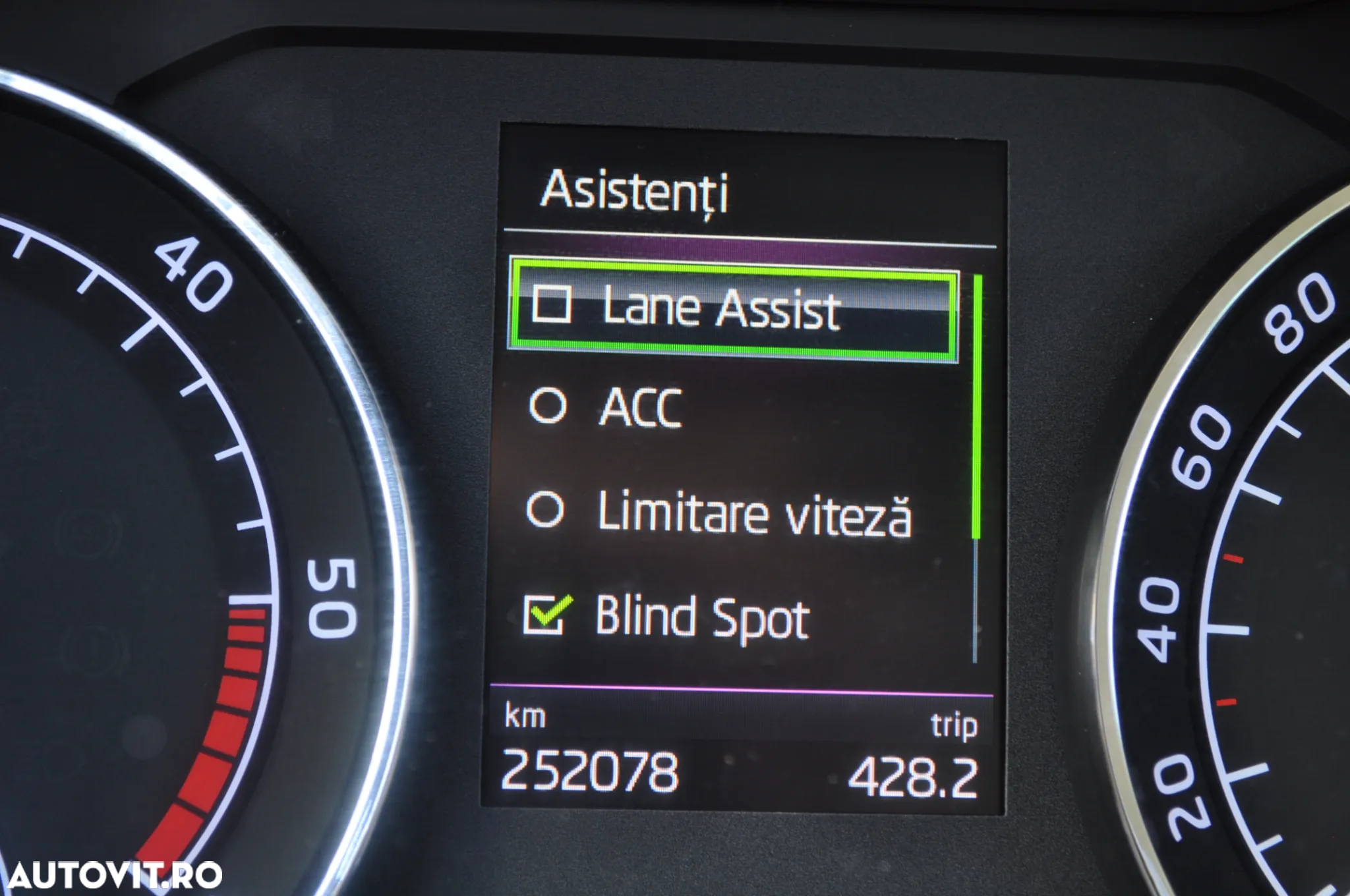 Skoda Superb 2.0 TDI DSG 4X4 Style - 24