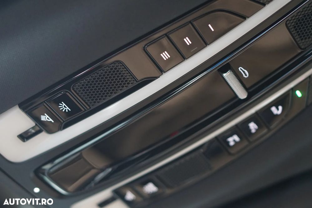 Porsche Cayenne Coupe S - 25