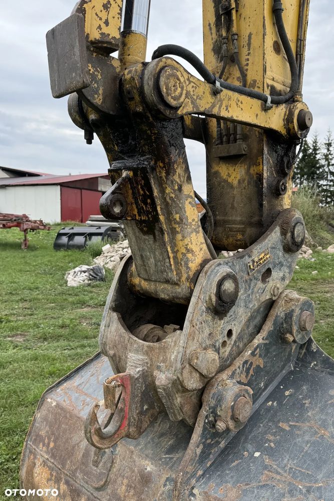 Komatsu PC210 LC - 7