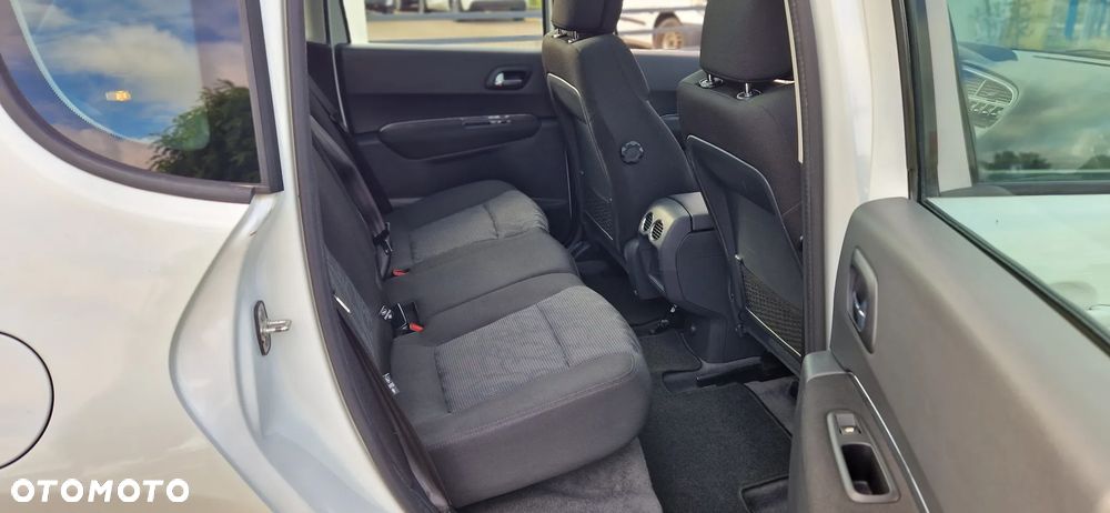 Peugeot 3008 - 15