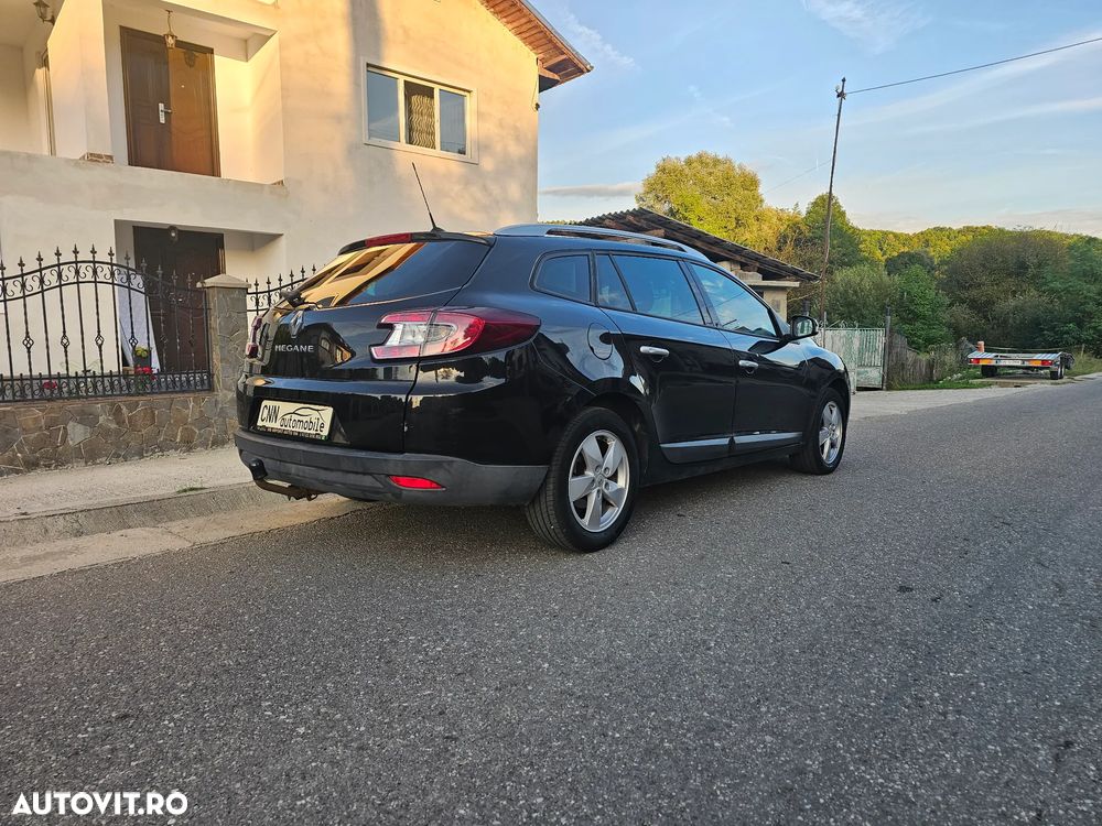 Renault Megane 2011 photo 5