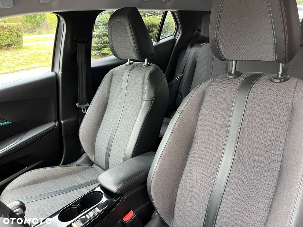 Peugeot 2008 PureTech 100 Allure S&S BVM6 - 26