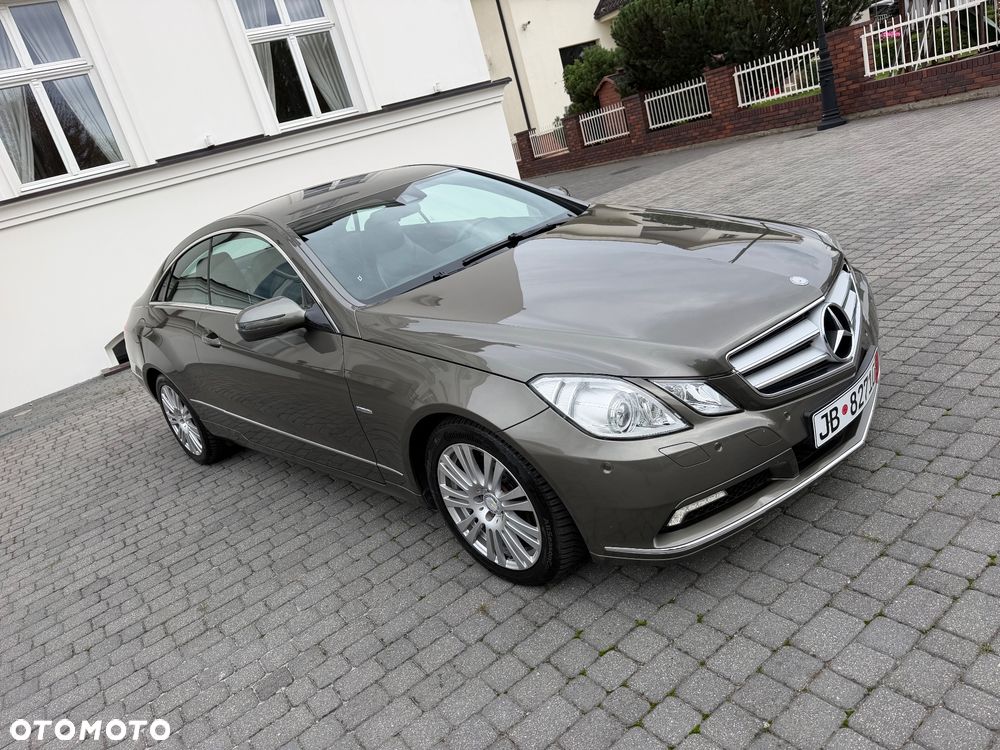 Mercedes-Benz Klasa E 250 CDI DPF BlueEFFICIENCY 7G-TRONIC Avantgarde - 5