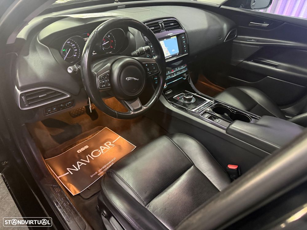 Jaguar XE 2.0 D Portfolio Aut. - 14