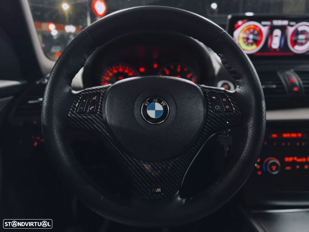 BMW 118 d Pack M - 17