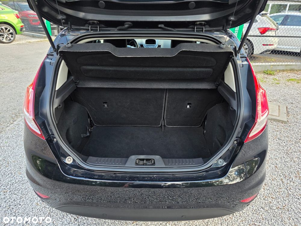 Ford Fiesta 1.0 EcoBoost Powershift Individual - 23