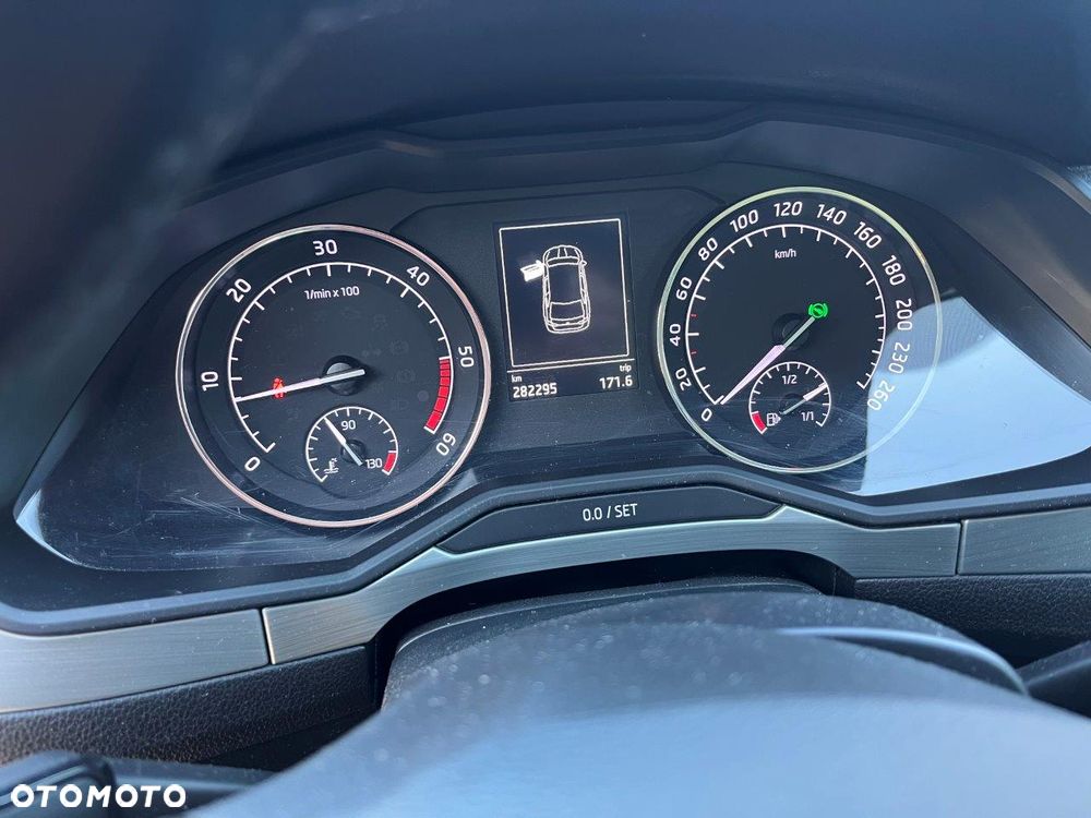 Skoda Superb 2.0 TDI Ambition DSG - 7