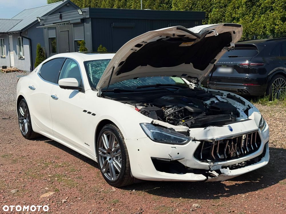 Maserati Ghibli S - 13