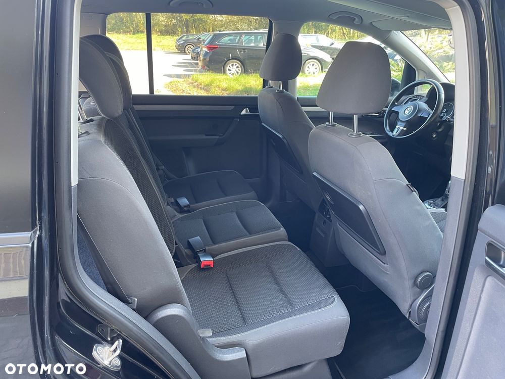 Volkswagen Touran 2.0 TDI DPF Highline DSG - 28