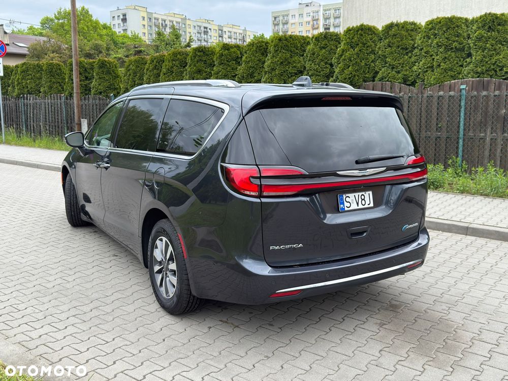 Chrysler Pacifica - 5