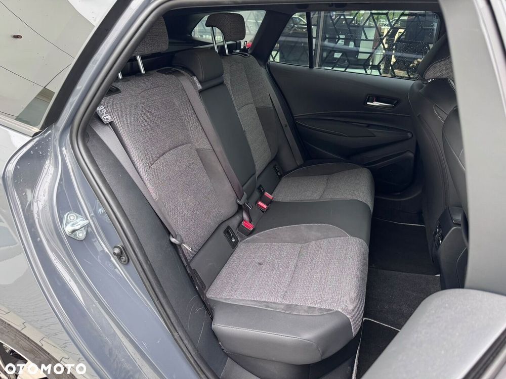 Toyota Corolla - 25