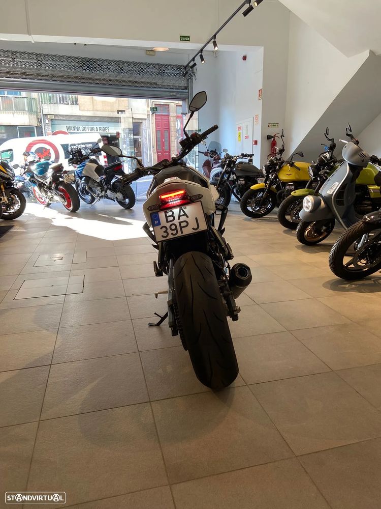 Suzuki GSX - 4