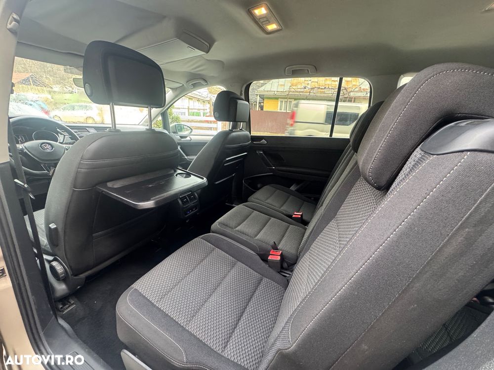 Volkswagen Touran 1.6 TDI SCR (BlueMotion Technology) DSG Comfortline - 10