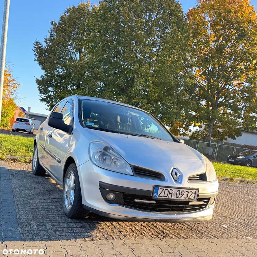Renault Clio 1.5 dCi Authentique - 1