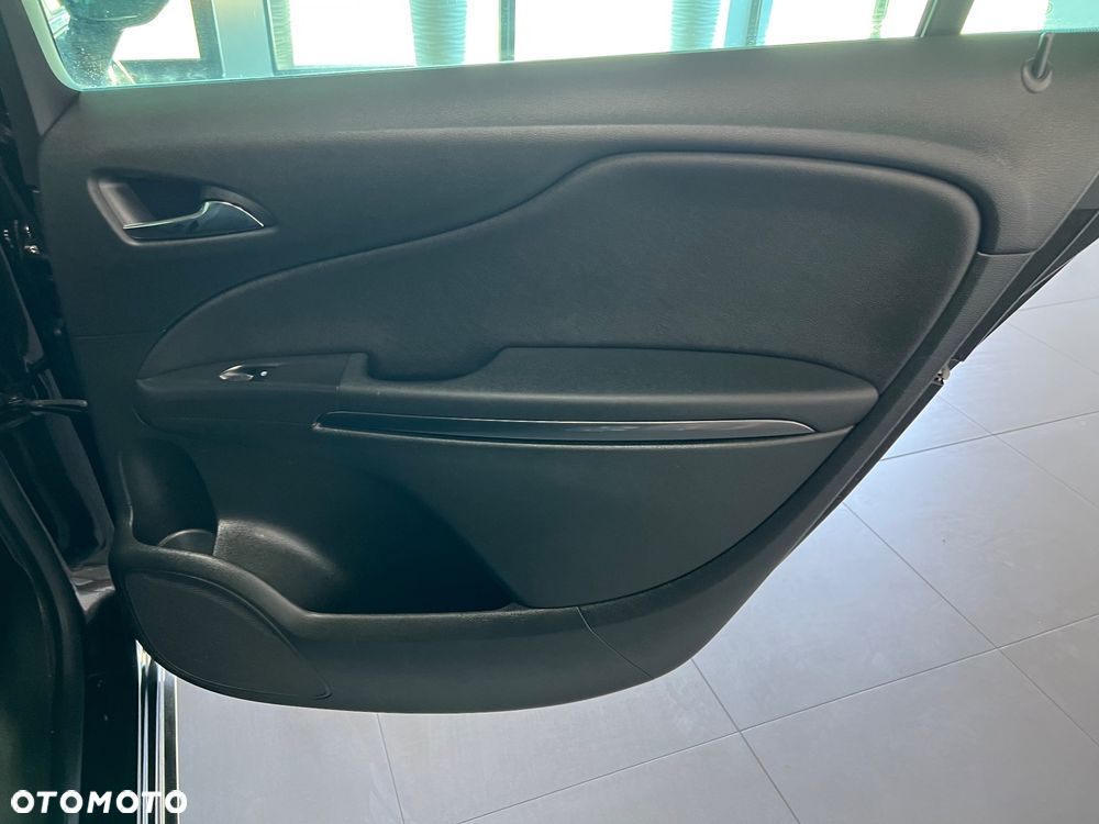 Opel Zafira - 34