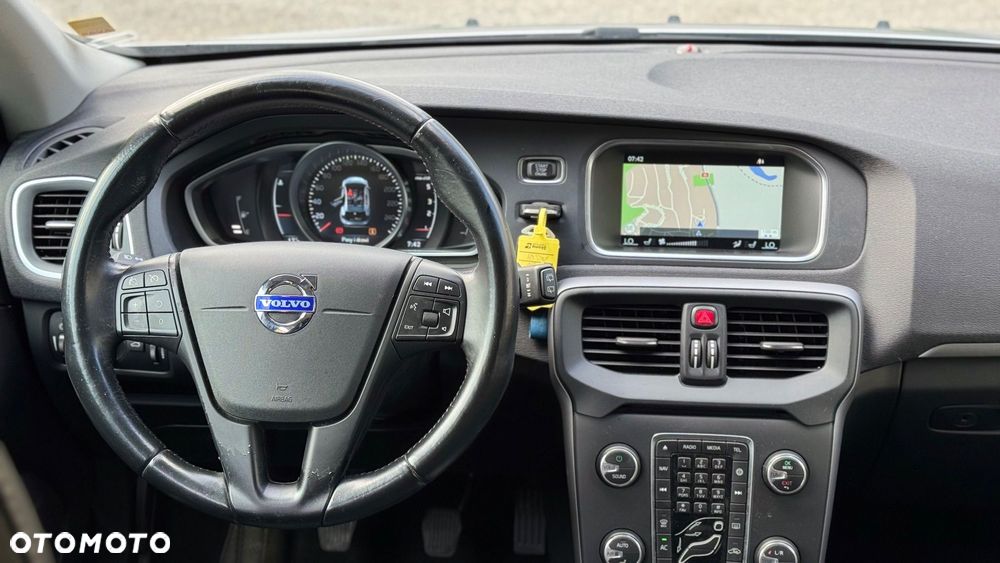 Volvo V40 D4 Inscription - 28