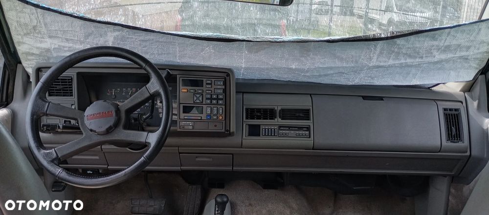 Chevrolet Suburban - 7