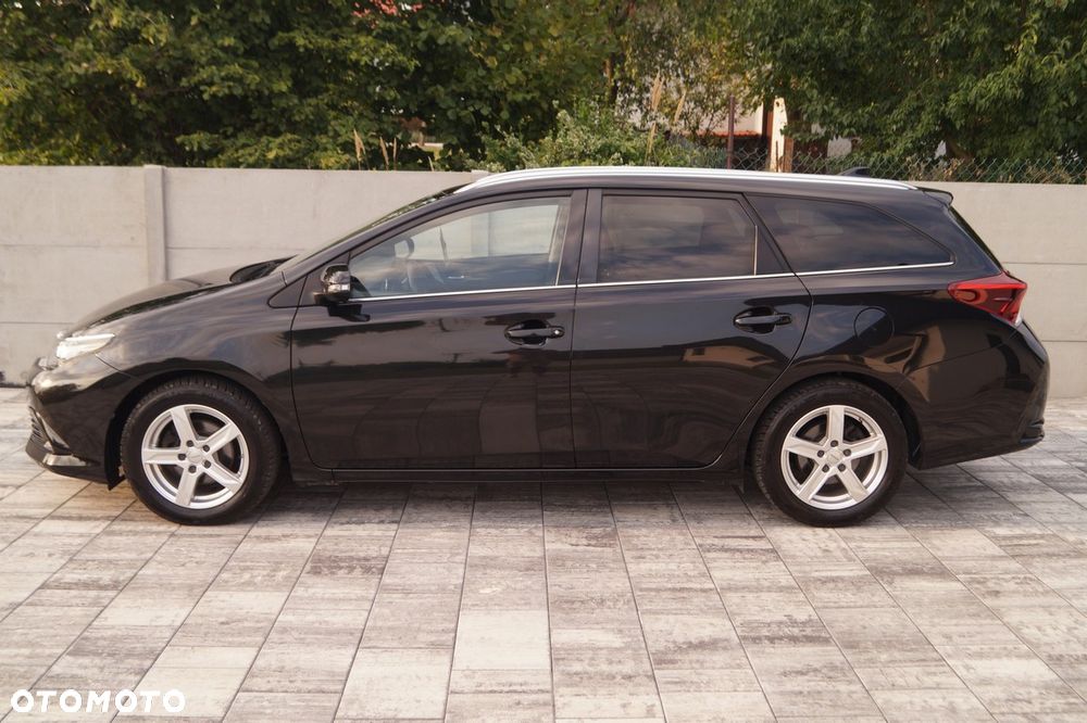 Toyota Auris 1.6 D-4D Executive - 7