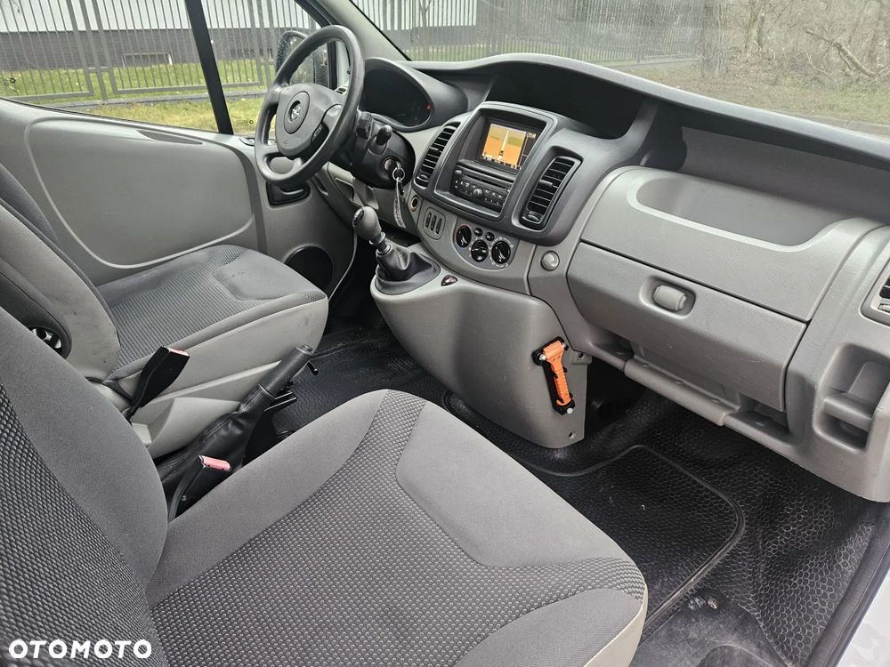 Opel Vivaro - 12