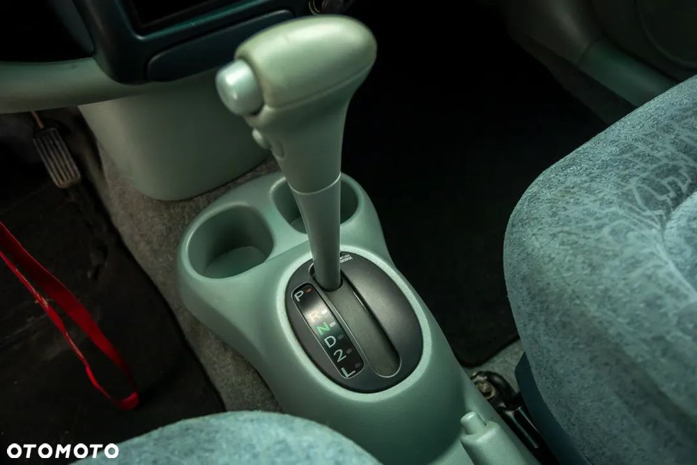 Toyota Yaris Verso 1.3 Sol - 20