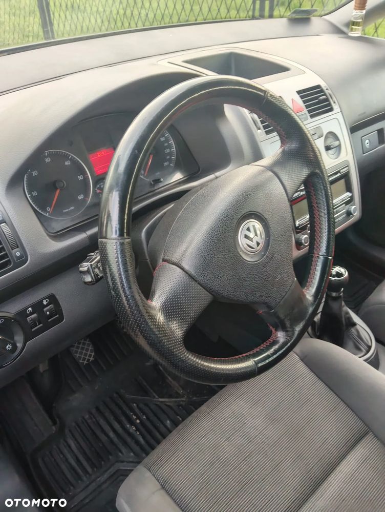 Volkswagen Touran - 7