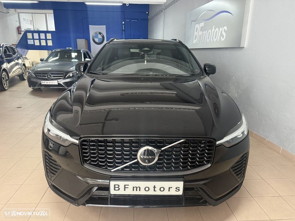 Volvo XC 60 2.0 B4 R-Design Geartronic - 4