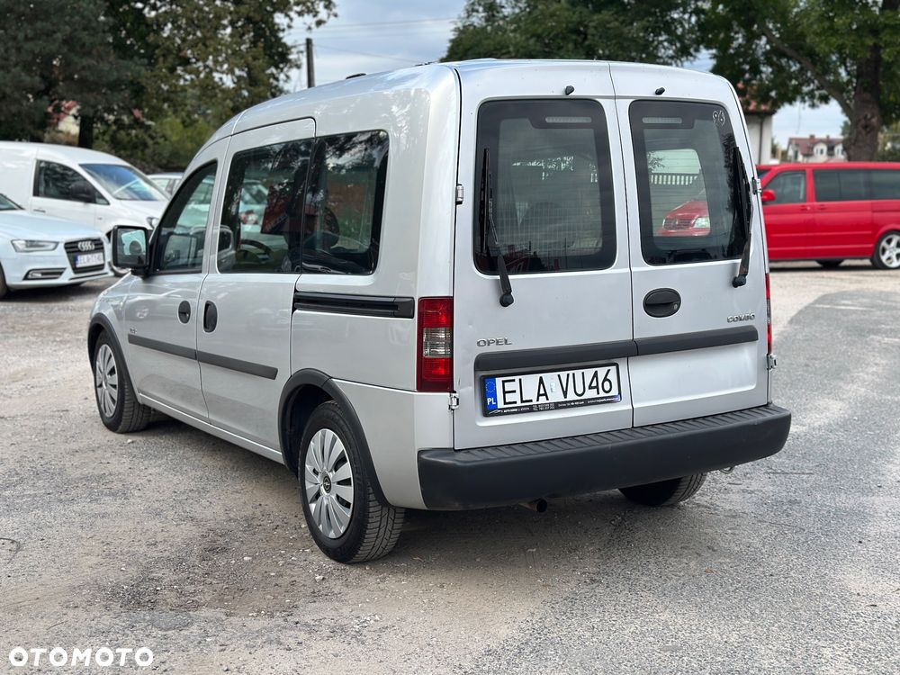 Opel Combo Tour 1.6 - 11