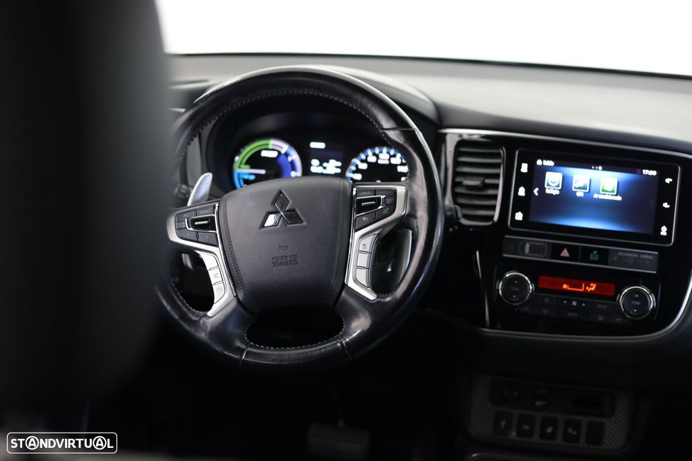 Mitsubishi Outlander 2.4 Instyle - 30